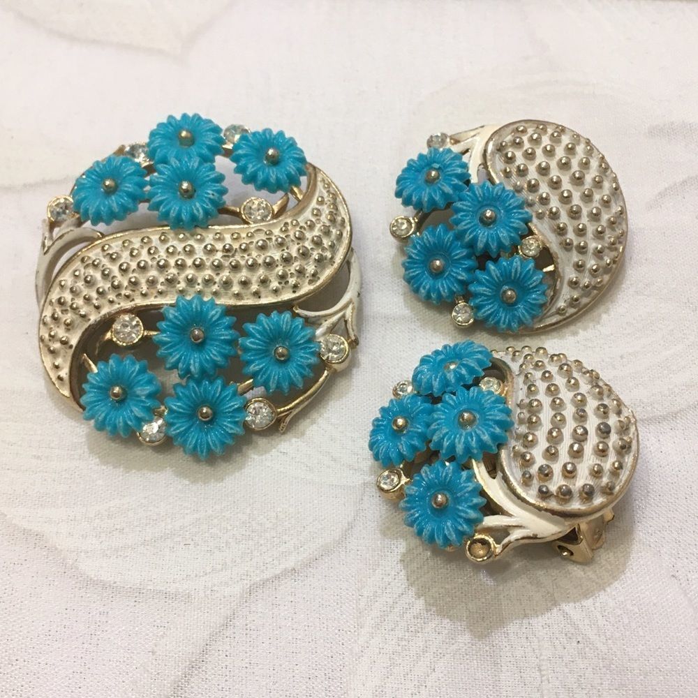 Vintage Enamel And Molded Celluloid Flower Set - Picture 8 of 8